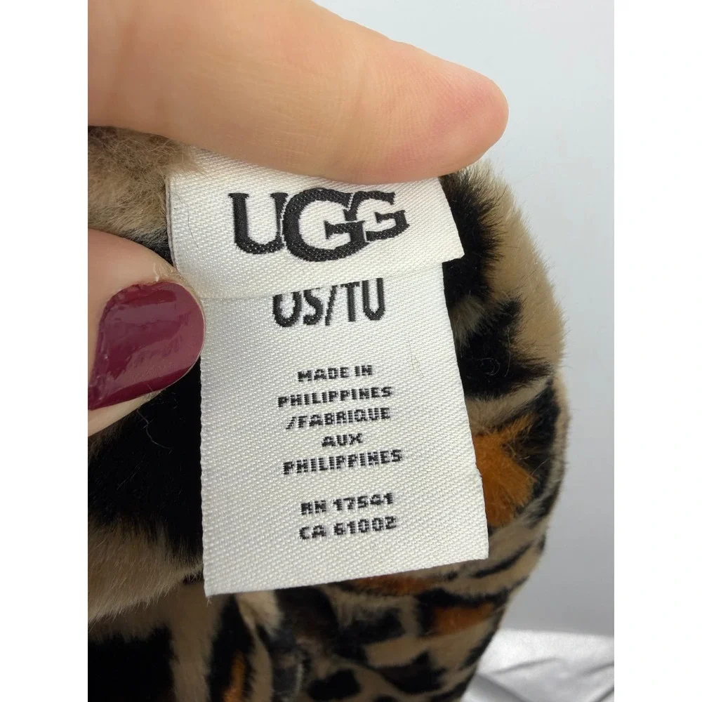 UGG Leopard Faux Fur Hooded Scarf Women OS Tan Brown Animal Print Luxury